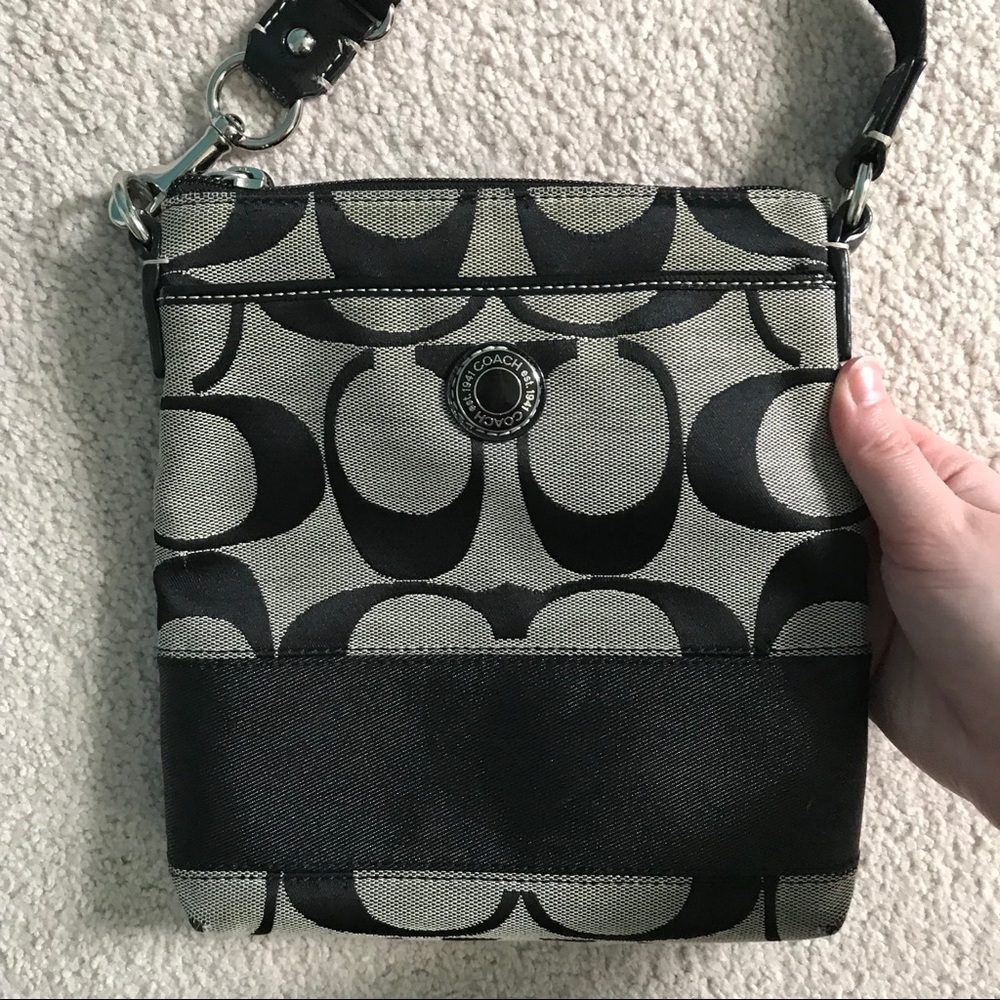 🗣 LAST CALL Coach Crossbody Purse